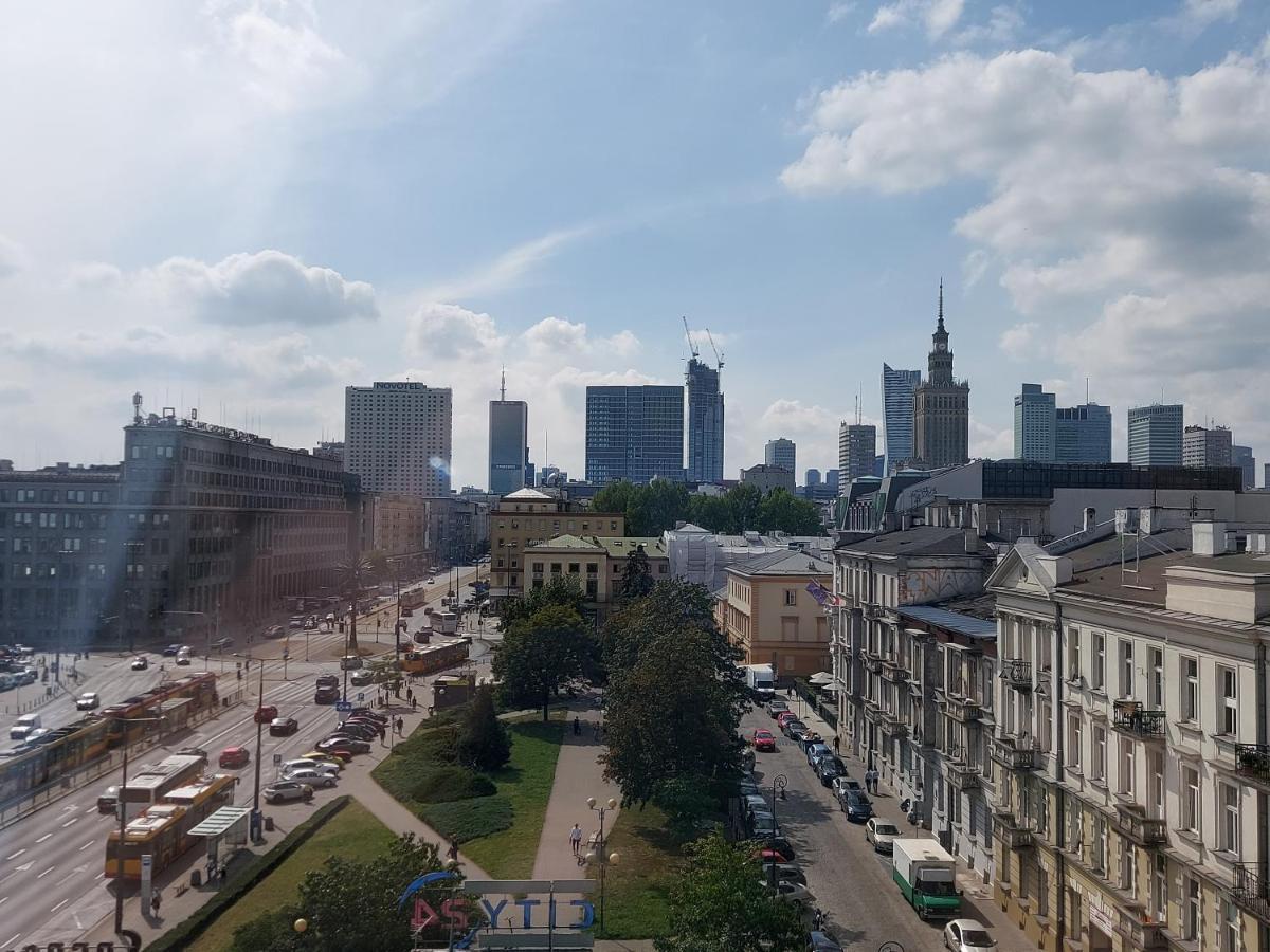 Smolna Butas Warsaw